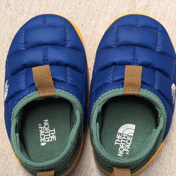 The North Face Kids Blue and Green Slip On Shoes - Picture 6 of 7